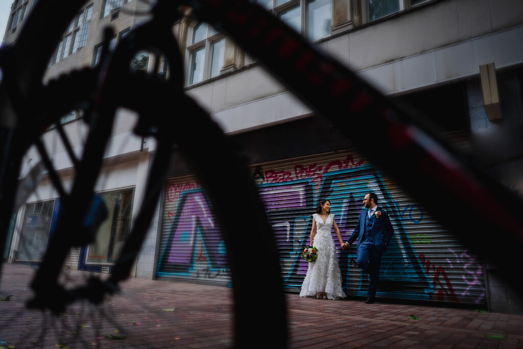Wedding couple in city centre